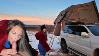 Большой Booty незнакомец позволяет мне трахнуть ее в кемпинге на Рождество порно